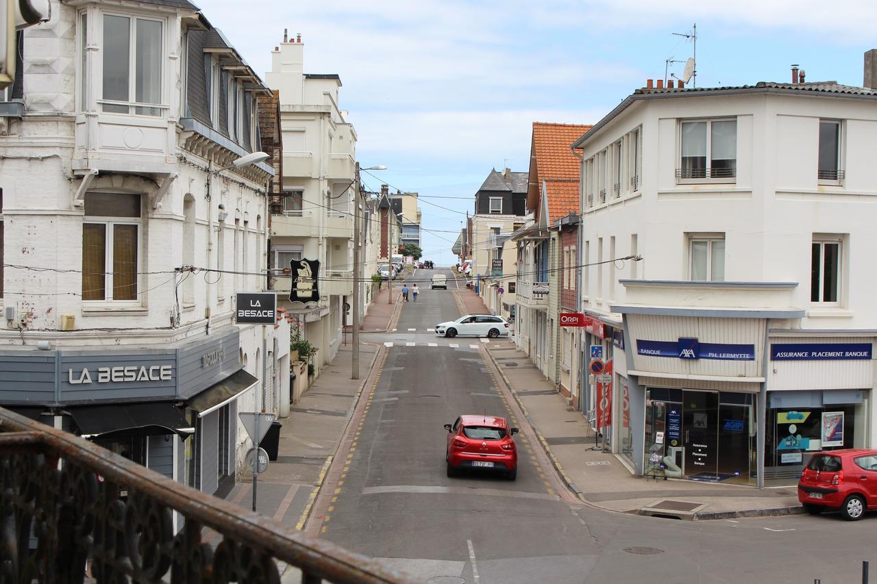 ホテル Le Voltaire Berck エクステリア 写真
